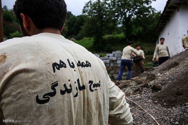 اعزام گروه جهادی شهید کیامیری به مناطق سیلزده لرستان اعزام گروه جهادی شهید کیامیری به مناطق سیلزده لرستان