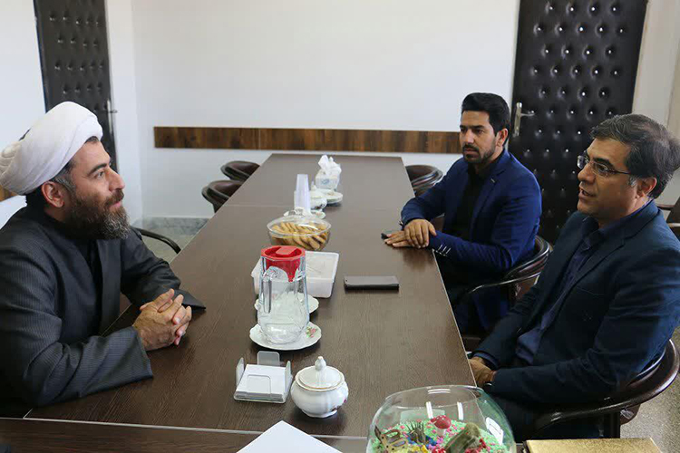 مساجد باید به یک پایگاه اجتماعی محله ای در تمام ابعاد تبدیل شوند