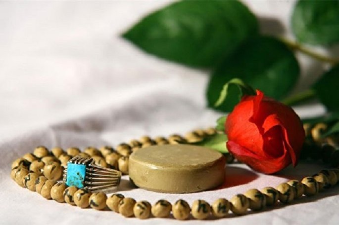 خواندن نماز؛ بهترین راه برای ترویج امر به معروف در جامعه