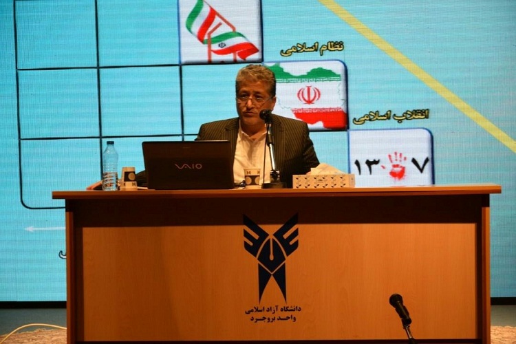 جذب جوانان نخبه و انقلابی مدنظر است