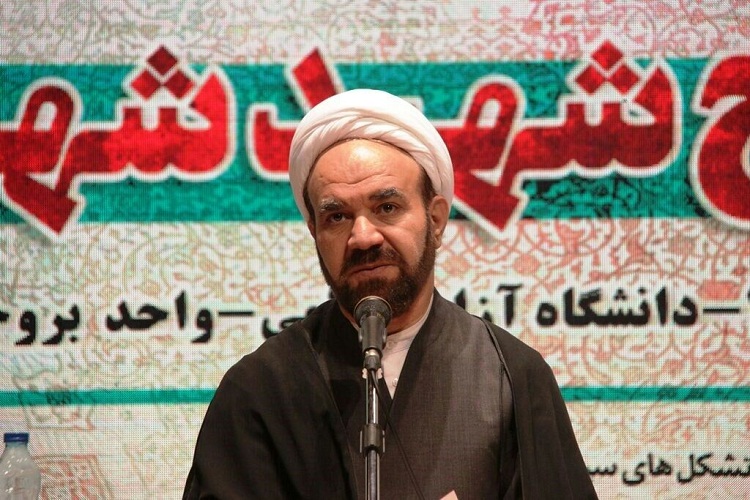 دانشگاه و دانشجو محتوای قوی می&zwnj;خواهد