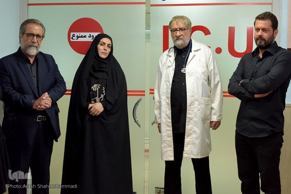 یکشنبه***عاشورا همه ابعاد زندگی را در بر می‌گیرد / سطحی‌نگری را از کارهای دینی دور کنیم