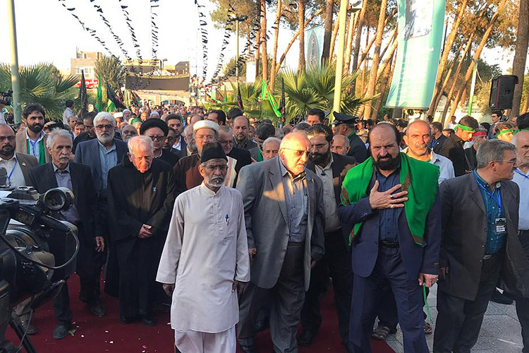 پیرغلامان و خادمان حسینی در یزد مورد استقبال قرار گرفتند