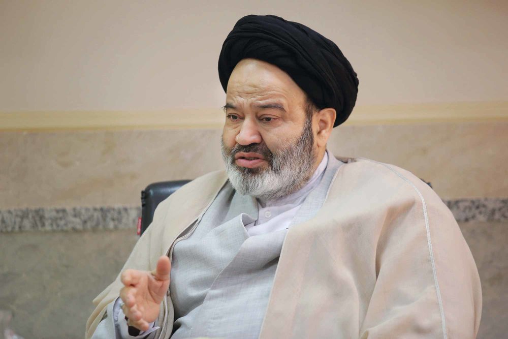 حوزه در تربیت کادر برای دانشگاه‌ها کوتاهی کرده است/ فلسفه تشکیل دانشگاه ادیان