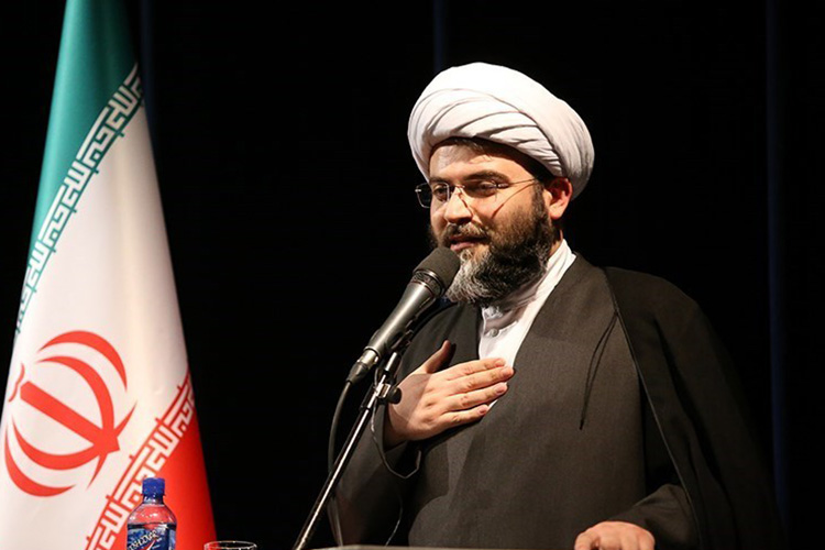 پیرغلامان پرچمداران دوره جوان&zwnj;گرایی هستند