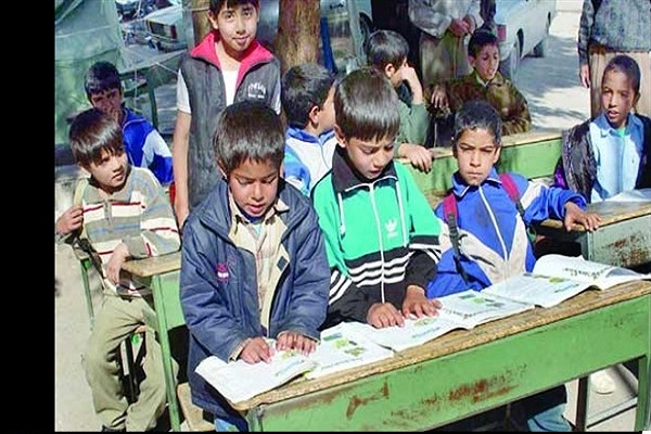 توزیع 2000 بسته آموزشی از محل صرفه&zwnj;جویی حذف قبوض کاغذی برق در مناطق محروم اردبیل
