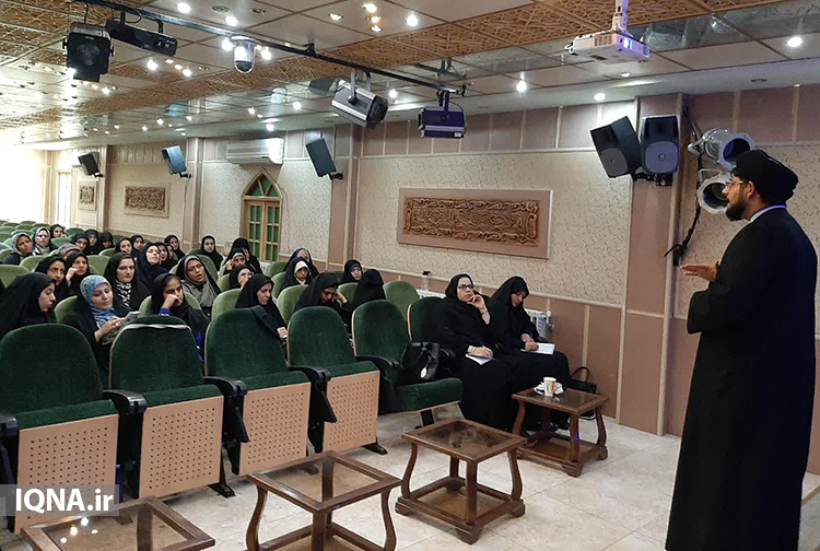 گزارش تصویری/ آغاز دوره تربیت مربی مهدویت در یزد