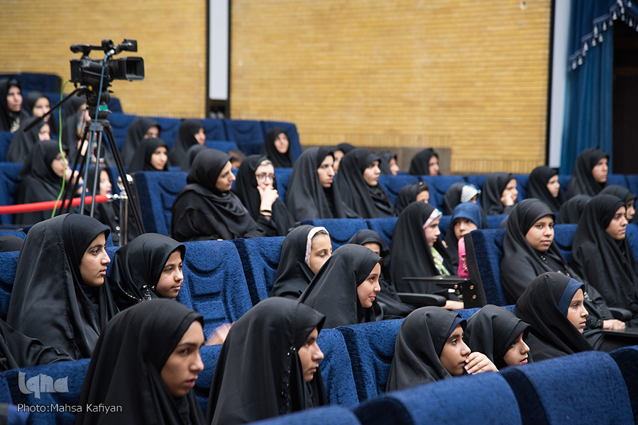 اولین روز مسابقات سراسری قرآن کریم در بخش بانوان