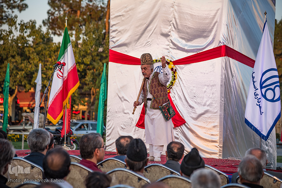 رونمایی از تندیس سلمان فارسی