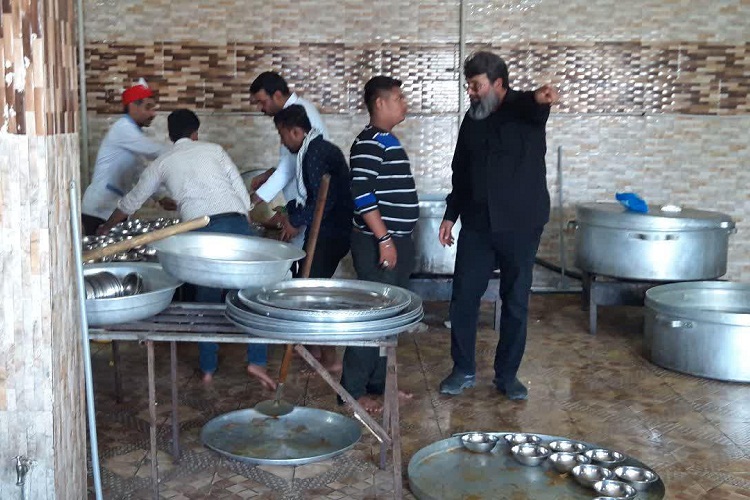 پذیرایی از ۲۰۰۰ زائر پاکستانی اربعین حسینی در زاهدان + عکس