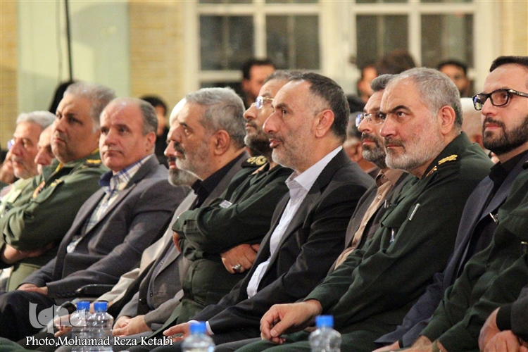 چهارمین مراسم سالگرد شهید حاج حسین همدانی چهارمین مراسم سالگرد شهید حاج حسین همدانی