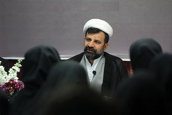 معامله تلقی کردن ازدواج، منجر به بروز پدیده کودک همسری می&zwnj;شود
