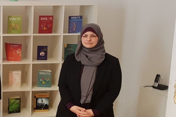 مسلمان اتریشی، قرآن را به آلمانی برمی‌گرداند/ گزارش