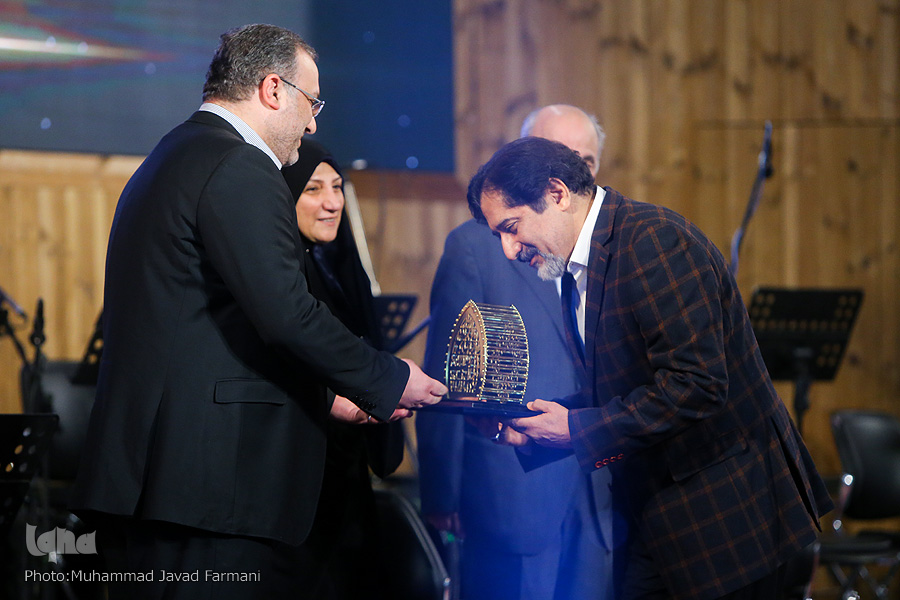 تجلیل از چهل چهره برجسته ادبی و هنری در «چله عشق»