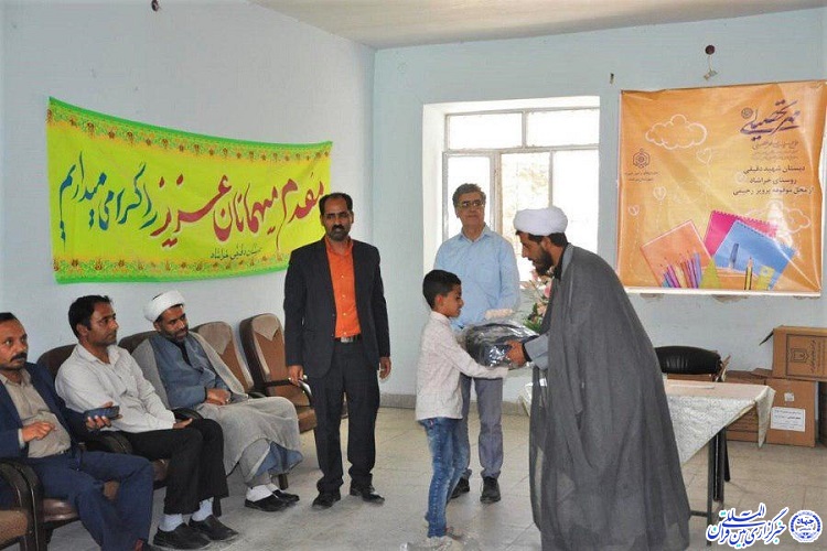 وقفی که شادی بر لبان 33 دانش&zwnj;آموز خراشادی نشاند