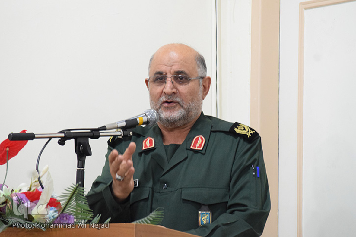 کثرت دشمنان دلیل بر ترک جهاد نیست