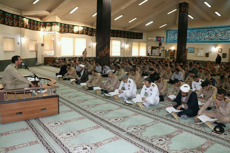 برگزاری محفل انس با قرآن در فرماندهی آموزش تخصص&zwnj;های دریایی باقرالعلوم(ع)