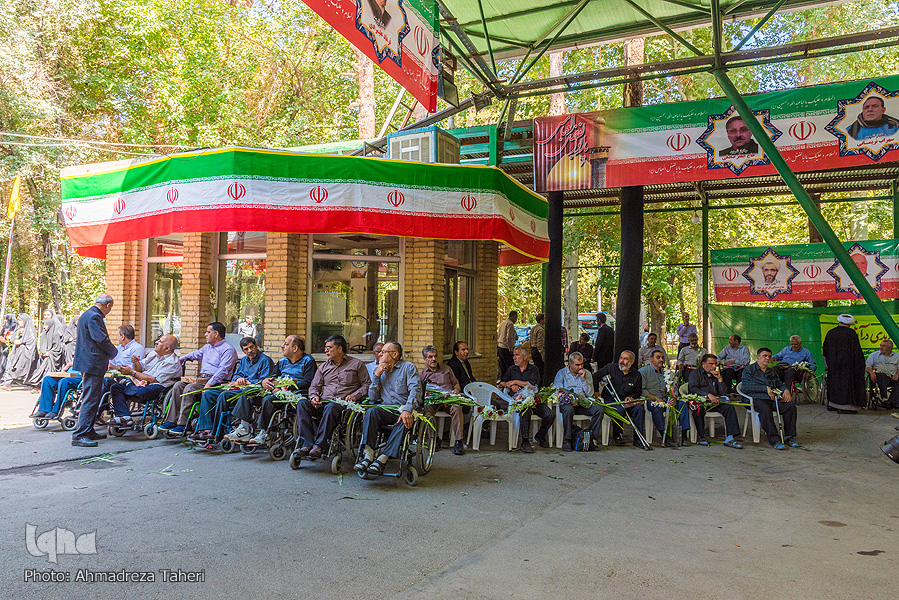 تجلیل از جانبازان هشت سال دفاع مقدس