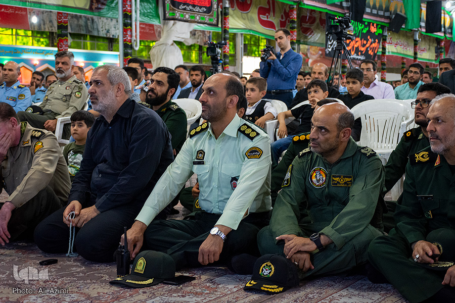 عطر افشانی مزار شهدا