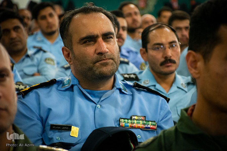 عطر افشانی مزار شهدا