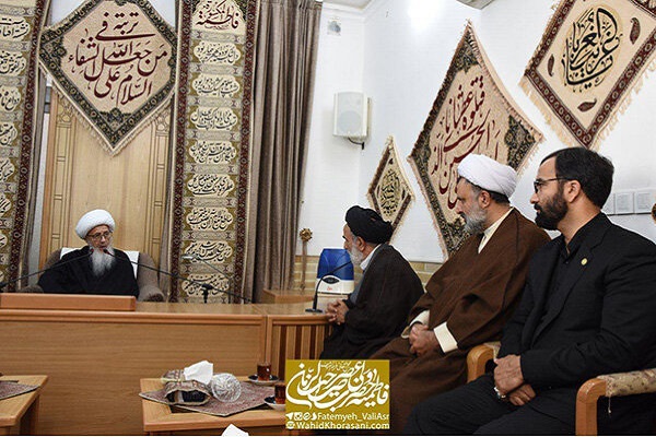شان طلاب در ارایه خدمات به آنان حفظ شود