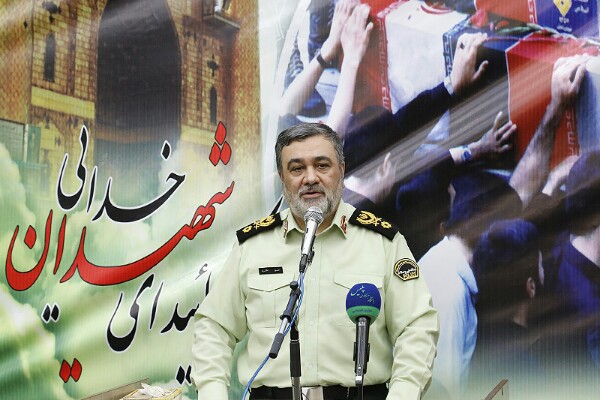 ایستادگی و مقاومت درس مهم دوران دفاع مقدس است