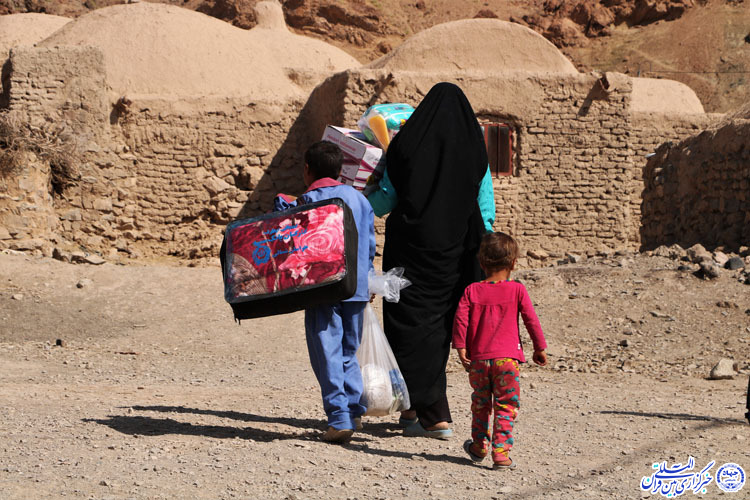 حضور کاروان نذر آب در مناطق محروم خراسان‌جنوبی