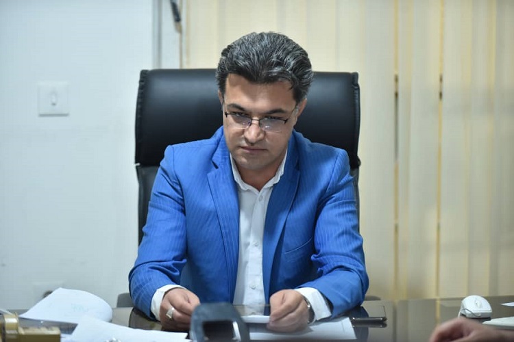کمک ۶۰ میلیون تومانی از محل موقوفه هفت تیر یاسوج به نیازمندان