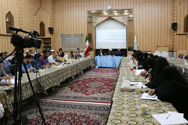 برگزاری نشست های شبکه همکاران انقلاب اسلامی در استان یزد