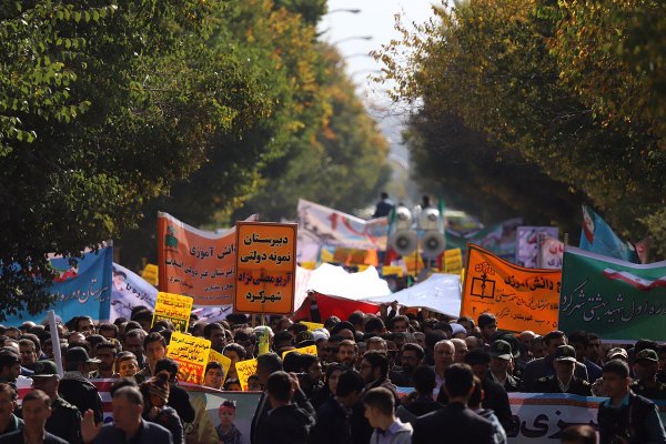 مراسم راهپیمایی سیزدهم آبان&zwnj;ماه در چهارمحال&zwnj;وبختیاری برگزار شد