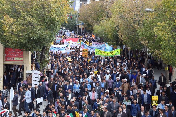 مراسم راهپیمایی سیزدهم آبان&zwnj;ماه در چهارمحال&zwnj;وبختیاری برگزار شد