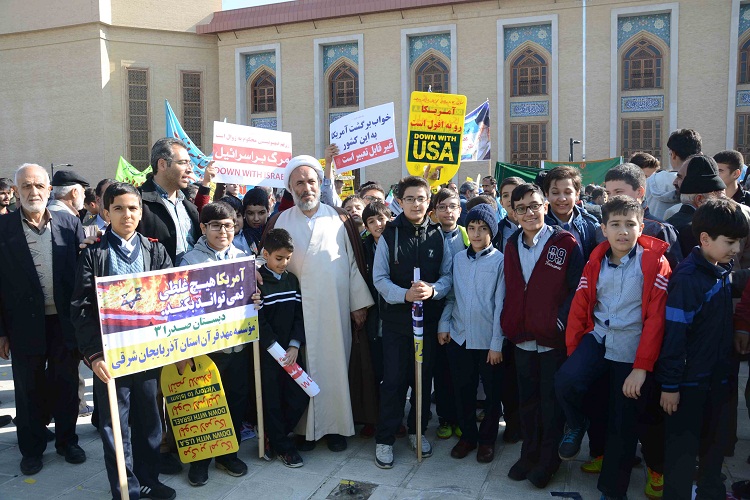 طنین فریاد &laquo;مرگ بر آمریکا&raquo; در راهپیمایی ۱۳ آبان آذربایجان&zwnj;شرقی
