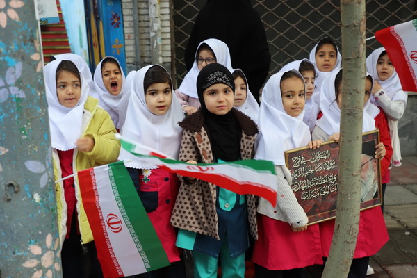 گزارش تصویری فریاد استکبارستیزی سارویها در ۱۳ آبانماه گزارش تصویری فریاد استکبارستیزی سارویها در ۱۳ آبانماه