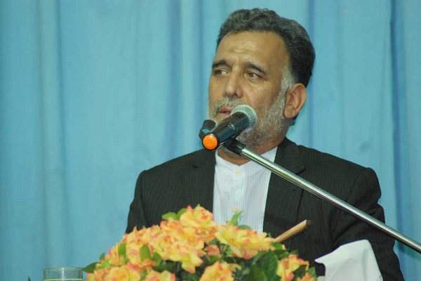 انسان منتظر ظهور جهانی می&zwnj;اندیشد
