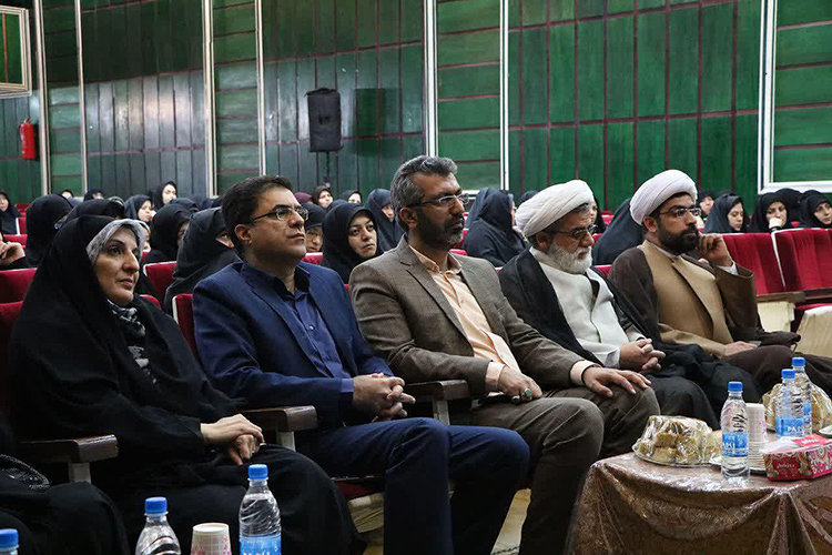 برترین&zwnj;های جشنواره &laquo;بانوی هزاره اسلام&raquo; در یزد تجلیل شدند