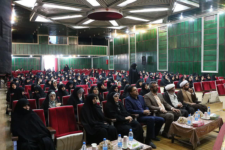 برترین&zwnj;های جشنواره &laquo;بانوی هزاره اسلام&raquo; در یزد تجلیل شدند