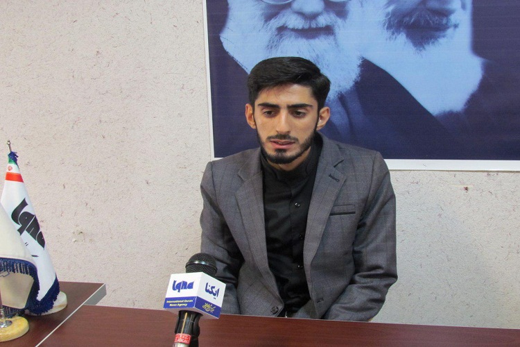 برگزاری هفتمین محفل انس با قرآن در تبریز برگزاری هفتمین محفل انس با قرآن در تبریز