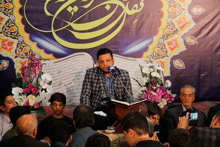 &laquo;حامد علیزاده&raquo; در جمع قرآن&zwnj;دوستان تبریز