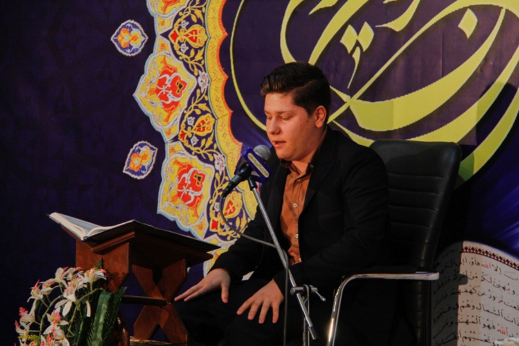 &laquo;حامد علیزاده&raquo; در جمع قرآن&zwnj;دوستان تبریز