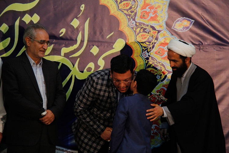 &laquo;حامد علیزاده&raquo; در جمع قرآن&zwnj;دوستان تبریز