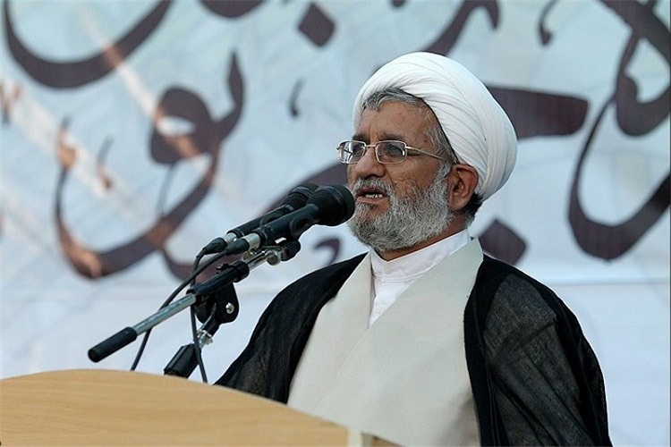 ایجاد گسست در دولت اسلامی به هر بهانه خیانت به اسلام است