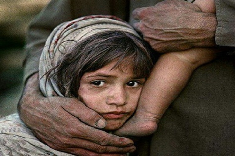 توزیع لوازم خانگی و پوشاک بین محرومان شهرستان کرج