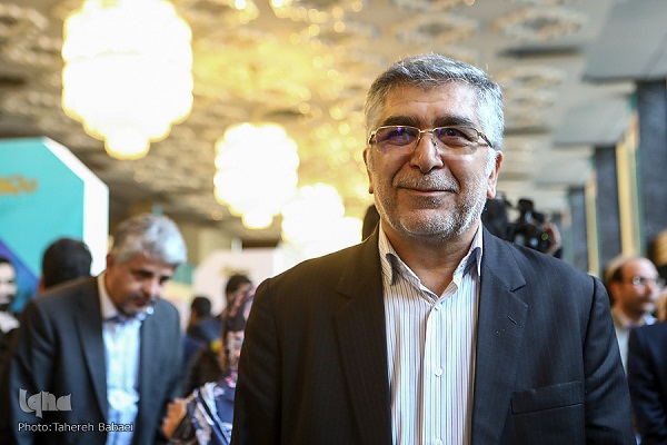 زلزله‌زدگان را از یاد نبریم
