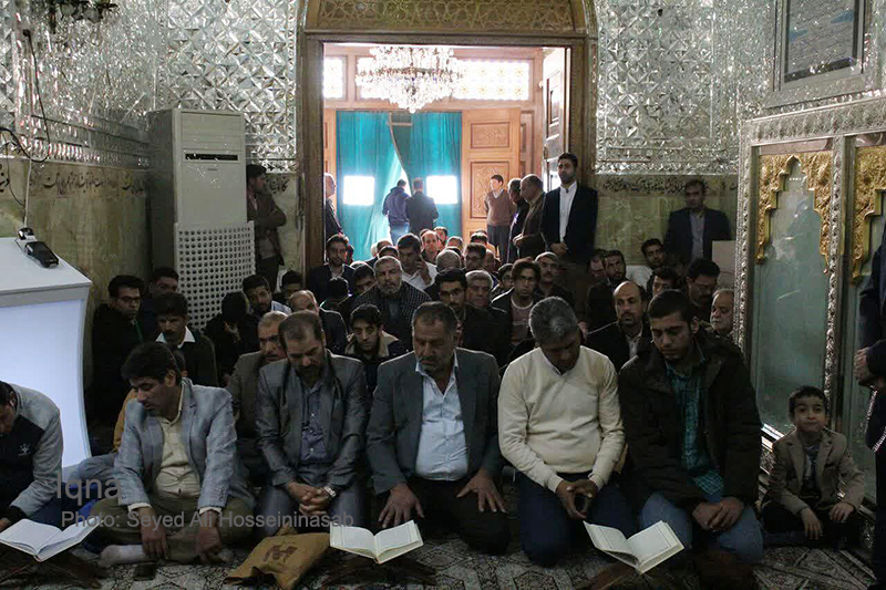 غبارروبی مضجع مطهر امامزاده جعفر (ع) یزد