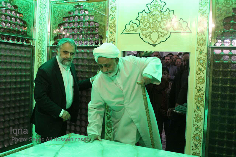 غبارروبی مضجع مطهر امامزاده جعفر (ع) یزد