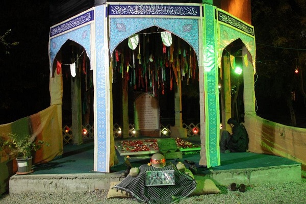 مراسم بزرگداشت شهدای گمنام مدرسه معصومیه برگزار شد مراسم بزرگداشت شهدای گمنام مدرسه معصومیه برگزار شد