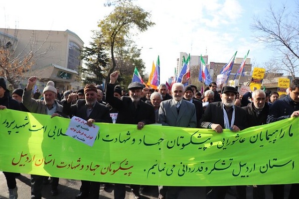 مردم اردبیل با راهپیمایی باشکوه خود پاسخ قاطع به اغتشاشگران دادند
