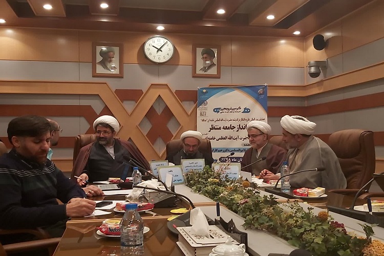 کارگر: اهداف و آرمان&zwnj;های بینادین جامعه منتظر هویت اصلی چشم انداز آن جامعه است/ حیدری نیک: اهداف و ارزش&zwnj;های بنیادین جامعه منتظر تفکیک شوند