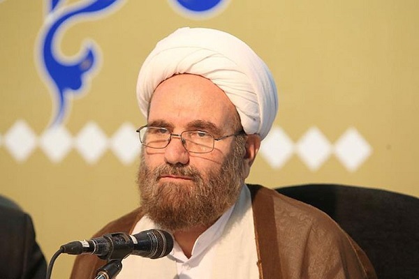 عمل به سنت پیامبر (ص) واجب است