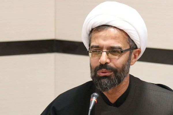 آموزش و پرورش دانش آموزان را با فرهنگ انقلاب اسلامی آشنا کنیم